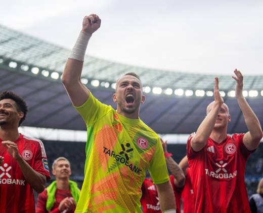 Soccer, Men, Season 2024 2025, 2 Bundesliga 5 Matchday , Hertha BSC Fortuna Düsseldorf, f l Emmanuel Iyoha Fortuna Düsseldorf , Goalkeeper Florian Kastemeier Fortuna Düsseldorf , Valgeir Lunddal Fridriksson Fortuna Düsseldorf , Cheering after the final whistle, 15 09 2024, Copyright: xSebastianxRäppold MatthiasxKochx