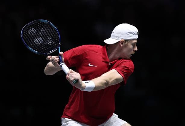 Tennis, Davis Cup, Großbritannien - Kanada Denis Shapovalov of Canada in action Davis Cup Group Stage Finals 2024, Day Six, AO Arena, Manchester, UK - 15 Sep 2024  Copyright: xEllaxLing Shutterstockx 14713349bd