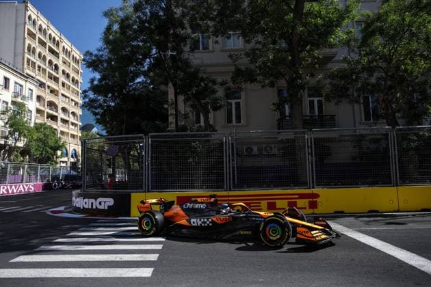 81 PIASTRI Oscar (aus), McLaren F1 Team MCL38, action during the Formula 1 Azerbaijan Grand Prix 2024, 17th round of the 2024 Formula One World Championship, WM, Weltmeisterschaft from September 13 to 15, 2024 on the Baku City Circuit, in Baku, Azerbaijan - F1 - AZERBAIJAN GRAND PRIX 2024 DPPI Panoramic  240915_R17_AZERBAIJAN_XB3_6805