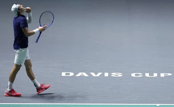 Tennis, Davis Cup, Großbritannien - Kanada Jack Draper of GB reacts in frustration Davis Cup Group Stage Finals 2024, Day Six, AO Arena, Manchester, UK - 15 Sep 2024  Copyright: xEllaxLing Shutterstockx 14713349dq