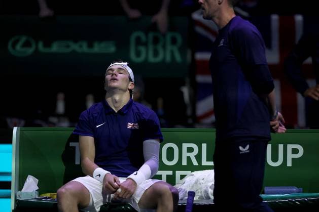 Tennis, Davis Cup, Großbritannien - Kanada Jack Draper of GB frustrated Davis Cup Group Stage Finals 2024, Day Six, AO Arena, Manchester, UK - 15 Sep 2024  Copyright: xEllaxLing Shutterstockx 14713349ef