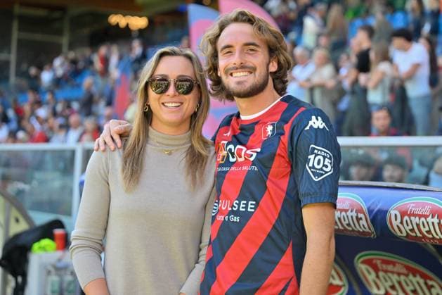 Genoa: Paula Badosa girlfriend And Stefanos Tsitsipas during Genoa CFC vs AS Roma, Italian soccer Serie A match in Genoa, Italy, September 15 2024 - Serie A - Genoa CFC vs AS Roma  - ZUMAp169 20240915_zsa_p169_586 Copyright: xDaniloxVigo IPAxSportx