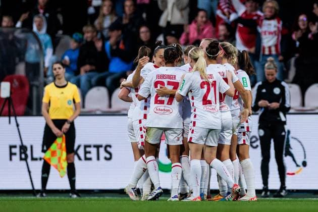 GOOGLE PIXEL Womens Bundesliga 1 FC Köln SGS Essen 15 09 2024 Cheering for 2 1 by Adriana Achcinska 1 FC Köln, 9 GOOGLE PIXEL Womens Bundesliga, 1 FC Köln SGS Essen, Köln, Franz Kremer Stadion on 15 09 2024 DFB REGULATIONS PROHIBIT ANY USE OF PHOTOGRAPHS AS IMAGE SEQUENCES AND OR QUASI VIDEO Copyright: xBEAUTIFULxSPORTS Wunderlx