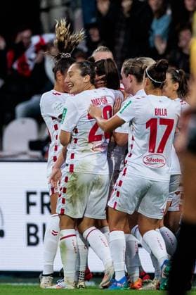 GOOGLE PIXEL Womens Bundesliga 1 FC Köln SGS Essen 15 09 2024 Cheering for 2 1 by Adriana Achcinska 1 FC Köln, 9 GOOGLE PIXEL Womens Bundesliga, 1 FC Köln SGS Essen, Köln, Franz Kremer Stadion on 15 09 2024 DFB REGULATIONS PROHIBIT ANY USE OF PHOTOGRAPHS AS IMAGE SEQUENCES AND OR QUASI VIDEO Copyright: xBEAUTIFULxSPORTS Wunderlx