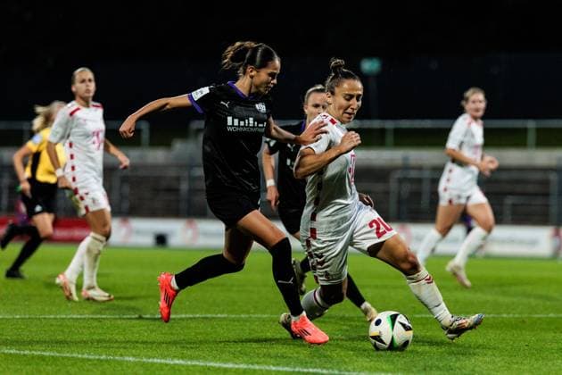 GOOGLE PIXEL Frauen Bundesliga 1 FC Köln SGS Essen 15 09 2024 duel Kassandra Potsi SGS Essen, 28 , Sylwia Matysik 1 FC Köln, 20 GOOGLE PIXEL Frauen Bundesliga, 1 FC Köln SGS Essen, Köln, Franz Kremer Stadion am 15 09 2024 DFB REGULATIONS PROHIBIT ANY USE OF PHOTOGRAPHS AS IMAGE SEQUENCES AND OR QUASI VIDEO Copyright: xBEAUTIFULxSPORTS Wunderlx