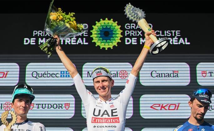 Bilder des Jahres 2024, Sport 09 September Sport Themen der Woche KW37 September 15, 2024, Montreal, Pq, Canada: Tadej Pogacar from Slovenia raises his trophy after winning the UCI Montreal Grand Prix Cycling race in Montreal, Sunday, September 15, 2024. Grand Prix Cycling, Tadej Pogacar,  - ZUMAc35_ 20240915_zaf_c35_088 Copyright: xGrahamxHughesx