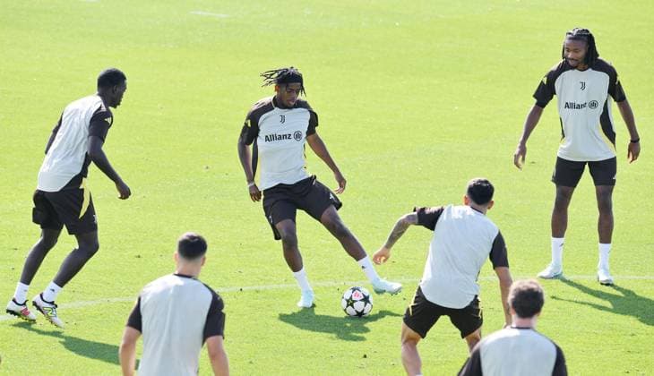 September 16, 2024, Turin, Italy: Players of Juventus during training on the eve of the UEFA Champions League match against PSV at Continassa in Turin, Italy, 16 September 2024 ANSA ALESSANDRO DI MARCO UEFA CHAMPIONS LEAGUE: JUVENTUS TRAINING  - ZUMAa110 20240916_zaf_a110_015 Copyright: xAlessandroxDixMarcox