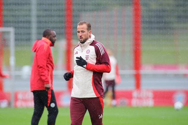 Munich, Germany September 16, 2024 Football, Men, Season 2024 2025, FC Bayern Munich, Säbener Strasse, Training ground, Final training, Champions League Harry Kane FC Bayern Munich running, head, upper body