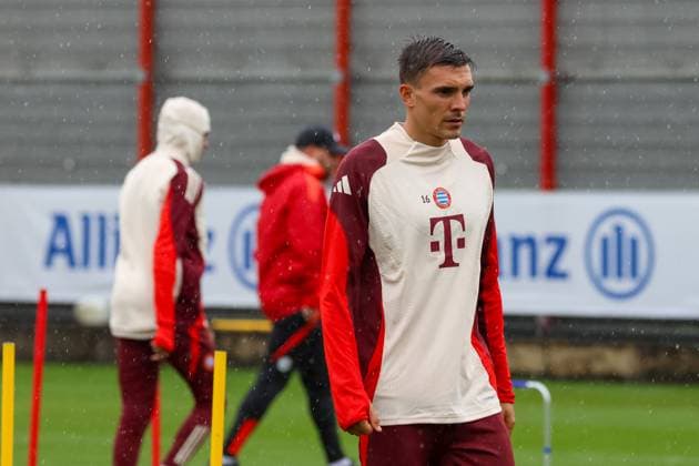 Joao Palhinha FC Bayern Muenchen, 16 at training in the rain, Final training, FC Bayern Muenchen, Football, UEFA Champions League, Matchday 1, Season 24 25, 16 09 2024, Final training, FC Bayern Muenchen, Football, UEFA Champions League, Matchday 1, Season 24 25, 16 09 2024 Muenchen Copyright: xEibner-Pressefoto JennixMaulx EP_JML