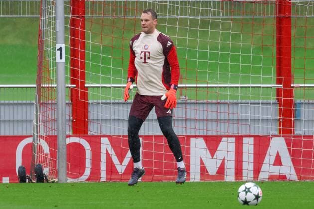 Manuel Neuer FC Bayern Muenchen, 01 at training in the rain, Final training, FC Bayern Muenchen, Football, UEFA Champions League, Matchday 1, Season 24 25, 16 09 2024, Final training, FC Bayern Muenchen, Football, UEFA Champions League, Matchday 1, Season 24 25, 16 09 2024 Muenchen Copyright: xEibner-Pressefoto JennixMaulx EP_JML