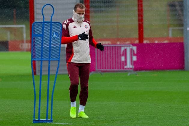 Harry Kane FC Bayern Muenchen, 09 at training in the rain, Final training, FC Bayern Muenchen, Football, UEFA Champions League, Matchday 1, Season 24 25, 16 09 2024, Final training, FC Bayern Muenchen, Football, UEFA Champions League, Matchday 1, Season 24 25, 16 09 2024 Muenchen Copyright: xEibner-Pressefoto JennixMaulx EP_JML