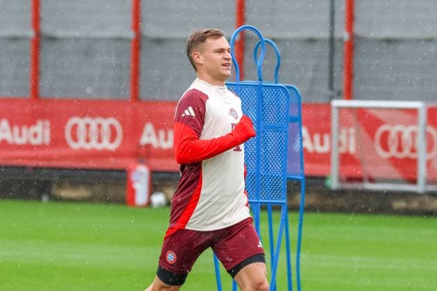 Joshua Kimmich FC Bayern Muenchen, 06 at training in the rain, Final training, FC Bayern Muenchen, Football, UEFA Champions League, Matchday 1, Season 24 25, 16 09 2024, Final training, FC Bayern Muenchen, Football, UEFA Champions League, Matchday 1, Season 24 25, 16 09 2024 Muenchen Copyright: xEibner-Pressefoto JennixMaulx EP_JML