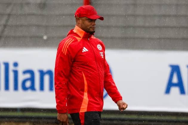 Vincent Kompany FC Bayern Muenchen, Head coach training in the rain, Final training, FC Bayern Muenchen, Football, UEFA Champions League, Matchday 1, Season 24 25, 16 09 2024, Final training, FC Bayern Muenchen, Football, UEFA Champions League, Matchday 1, Season 24 25, 16 09 2024 Muenchen Copyright: xEibner-Pressefoto JennixMaulx EP_JML