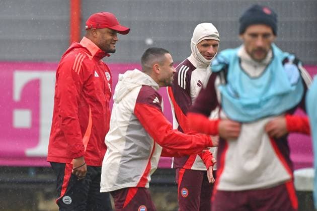 from left coach Vincent KOMPANY Bayern Muenchen , Raphael GUERREIRO Bayern Muenchen , Thomas MUELLER MÜLLER,Bayern Muenchen , Leon GORETZKA Bayern Muenchen final training, training on 16 09 2024 Football Champions League , FC Bayern Muenchen GNK Dinamo Zagreb