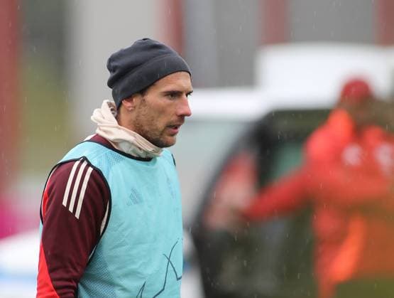 Munich, Germany September 16, 2024 Football, Men, Season 2024 2025, FC Bayern Munich, Säbener Strasse, Training ground, Final training, Champions League Leon Goretzka FC Bayern Munich head, upper body with cap, sideways