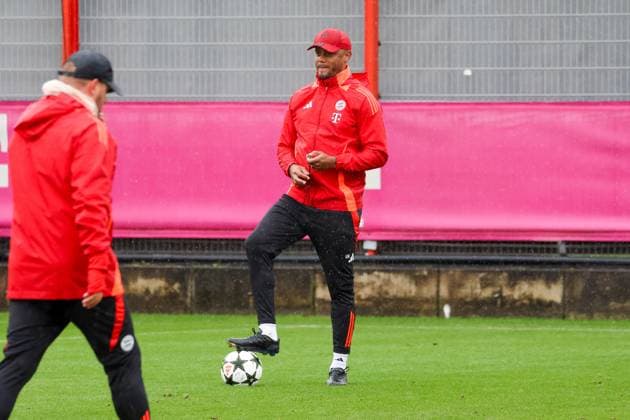 Vincent Kompany FC Bayern Muenchen, Head coach training in the rain, Final training, FC Bayern Muenchen, Football, UEFA Champions League, Matchday 1, Season 24 25, 16 09 2024, Final training, FC Bayern Muenchen, Football, UEFA Champions League, Matchday 1, Season 24 25, 16 09 2024 Muenchen Copyright: xEibner-Pressefoto JennixMaulx EP_JML