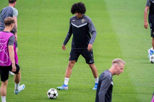 Champions League 2024 25 League Phase MD1: VfB Stuttgart Pitch Walk and press conference, PK, Pressekonferenz Anrie Chase of VfB Stuttgart seen training with his teammates during the VfB Stuttgart Pitch Walk and Press Conference ahead of their UEFA Champions League football match against Real Madrid at Estadio Santiago Bernabeu on September 16, 2024 in Madrid, Spain. Madrid Estadio Santiago Bernabeu Madrid Spain Copyright: xAlbertoxGardinx AGardin_20240916_Football_Champions_Stuttgart_PC_058