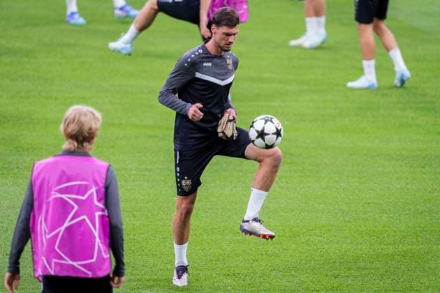 Champions League 2024 25 League Phase MD1: VfB Stuttgart Pitch Walk and press conference, PK, Pressekonferenz Pascal Stenzel of VfB Stuttgart seen training during the VfB Stuttgart Pitch Walk and Press Conference ahead of their UEFA Champions League football match against Real Madrid at Estadio Santiago Bernabeu on September 16, 2024 in Madrid, Spain. Madrid Estadio Santiago Bernabeu Madrid Spain Copyright: xAlbertoxGardinx AGardin_20240916_Football_Champions_Stuttgart_PC_062