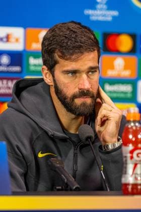 Football - UEFA Champions League - League Phase - AC Milan v Liverpool FC - MD-1 MILAN, ITALY - Monday, September 16, 2024: Liverpool s goalkeeper Alisson Becker during a press conference, PK, Pressekonferenz at the Stadio San Siro ahead of the UEFA Champions League matchday 1 game between AC Milan and Liverpool FC. (Photo by David Rawcliffe Propaganda) MILAN Stadio San Siro LOMBARDY ITALY  Copyright: xDavidxRawcliffex P2024-09-16-AC_Milan_Liverpool_MD-1-71