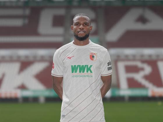 Frank Onyeka FC Augsburg 1 BL, portrait date 2024 2025