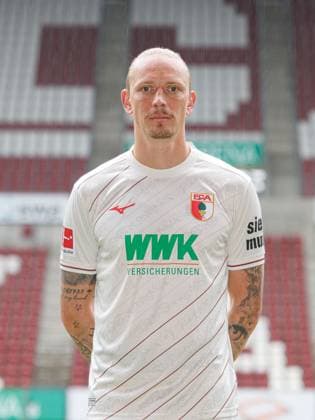 Marius Wolf FC Augsburg 1 BL, portrait date 2024 2025