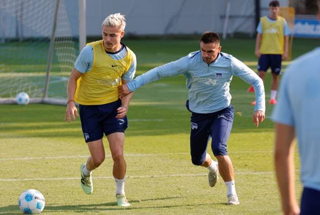 Marten Winkler, Smail Prevljak, Germany, Berlin, Sportpark, Football, Men, Season 2024 2025, 2 Bundesliga, Hertha BSC, Training