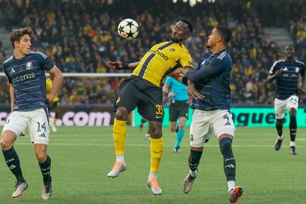 Football Champions League 2024 2025, Matchday 1, YB BSC Young Boys Bern vs Aston Villa FC Stadion Wankdorf Bern Silvere Ganvoula BSC Young Boys, 35 surrounded by Ezri Konsa Aston Villa, 04 and Pau Torres Aston Villa, 14 Copyright: xJOERANxSTEINSIEKx