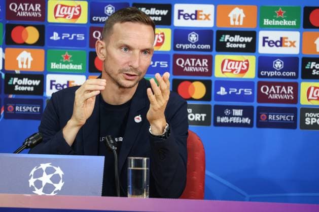 SOCCER - UEFA CL, Prag vs RBS PRAGUE,CZECH REPUBLIC,17.SEP.24 - SOCCER - UEFA Champions League, AC Sparta Prag vs Red Bull Salzburg, preview, press conference, PK, Pressekonferenz Image shows head coach Pepijn Lijnders (RBS).  GEPAxpictures xDavidxGeieregger