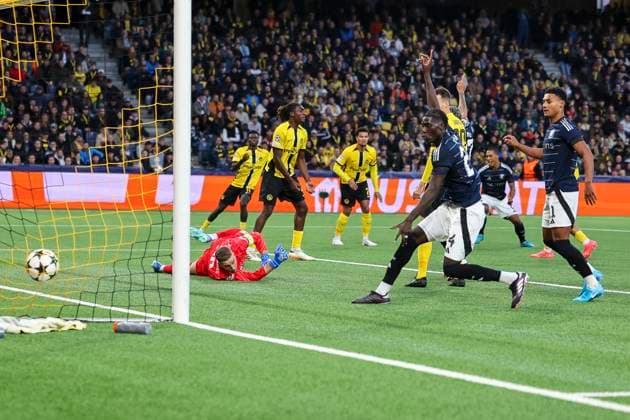 0 1 Goal for Aston Villa by Youri Tielemans Aston Villa, 08 , Football, UEFA Champions League, Matchday 1, 2024 2025, Young Boys Bern vs Aston Villa, 17 09 2024, Stadion Wankdorf, Bern, Switzerland Bern Stadion Wankdorf Bern Switzerland Copyright: xGrantxHubbsx