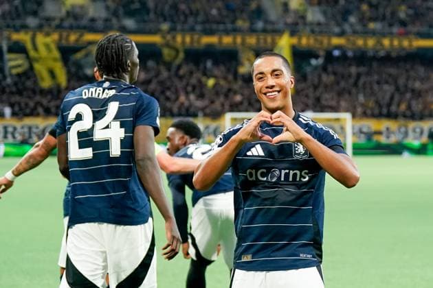 Bern, Switzerland, September 17th 2024: Youri Tielemans (8 Aston Villa) celebrates scoring his team s first goal during the UEFA Champions League football match between Young Boys and Aston Villa at Wankdorf Stadion in Bern, Switzerland. (Daniela Porcelli SPP) Copyright: xDanielaxPorcellix xSPPx spp-en-DaPoSp-20240917-_DP29621