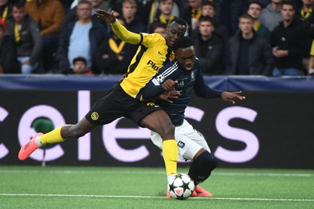 17 09 2024, Bern, Stadion Wankdorf, UEFA Champions League Young Boys Aston Villa, 20 Cheikh Niasse Young Boys vs 26 Lamare Bogarde Villa Bern Bern Stadion Wankdorf Bern Switzerland Copyright: xJustPictures.ch ManuelxWinterbergerx jp-de-MaWi-MWI_1609