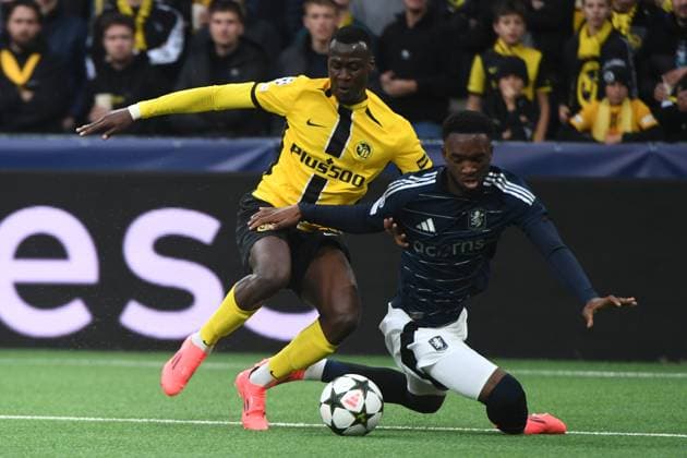 17 09 2024, Bern, Stadion Wankdorf, UEFA Champions League Young Boys Aston Villa, 20 Cheikh Niasse Young Boys vs 26 Lamare Bogarde Villa Bern Bern Stadion Wankdorf Bern Switzerland Copyright: xJustPictures.ch ManuelxWinterbergerx jp-de-MaWi-MWI_1611