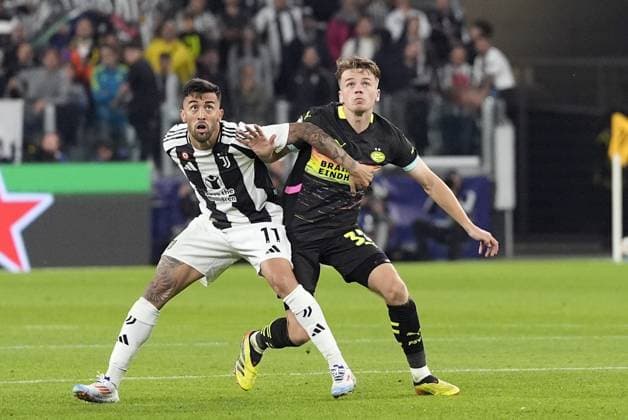 TURINE - (l-r) NicoloÂ¡s Gonzalez of Juventus, Matteo Dams of PSV Eindhoven during the UEFA Champions league match between Juventus FC and PSV Eindhoven at Allianz Stadium on Sept. 17, 2024 in Turin, Italy. ANP TOBIAS KLEUVER UEFA Champions League 2024 25 xVIxANPxSportx xxANPxIVx 508710660 originalFilename: 508710660.jpg