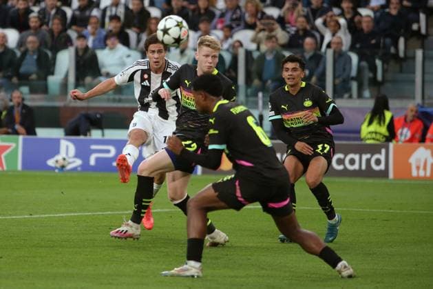 CALCIO - UEFA Champions League - Juventus FC vs PSV Eindhoven Kenan Yildiz (Juventus FC) scores the goal of 1-0 during Juventus FC vs PSV Eindhoven, UEFA Champions League football match in Turin, Italy, September 17 2024 Turin Italy  Copyright: xIPAxSport ABACAx