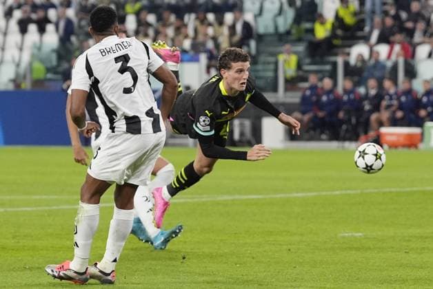 TURINE - Guus Til of PSV Eindhoven during the UEFA Champions league match between Juventus FC and PSV Eindhoven at Allianz Stadium on Sept. 17, 2024 in Turin, Italy. ANP TOBIAS KLEUVER UEFA Champions League 2024 25 xVIxANPxSportx xxANPxIVx 508711872 originalFilename: 508711872.jpg