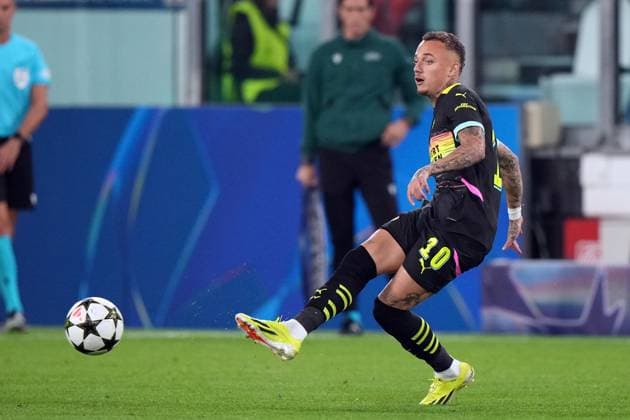 TURINE - Noa Lang of PSV Eindhoven during the UEFA Champions league match between Juventus FC and PSV Eindhoven at Allianz Stadium on Sept. 17, 2024 in Turin, Italy. ANP TOBIAS KLEUVER UEFA Champions League 2024 25 xVIxANPxSportx xxANPxIVx 508712137 originalFilename: 508712137.jpg