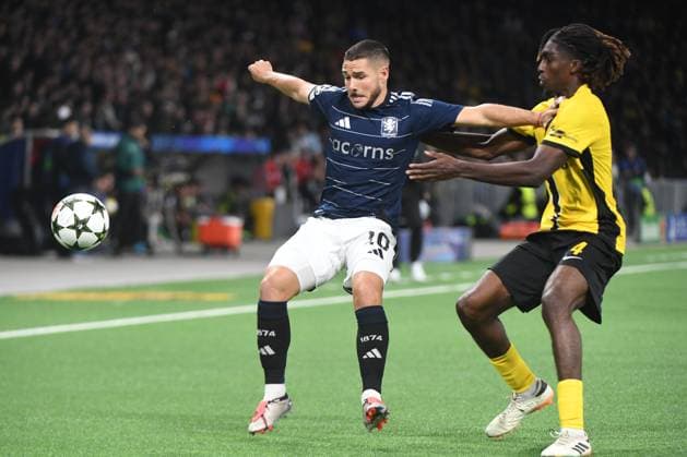 17 09 2024, Bern, Stadion Wankdorf, UEFA Champions League Young Boys Aston Villa, 10 Emiliano Buendia Villa vs 4 Bahne Zoukrou Young Boys Bern Stadion Wankdorf Bern Switzerland Copyright: xJustPictures.ch ManuelxWinterbergerx jp-de-MaWi-MWI_1743