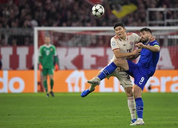 17 09 2024, xemx, Football UEFA Champions League, FC Bayern Muenchen Dinamo Zagreb emspor, v l Minjae Kim FC Bayern Muenchen , Bruno Petkovic Dinamo Zagreb Zweikampf, Aktion, action, battle for the ball DFL DFB REGULATIONS PROHIBIT ANY USE OF PHOTOGRAPHS as IMAGE SEQUENCES and or QUASI VIDEO Muenchen