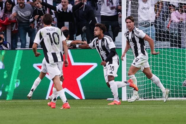 TURIN, ITALY SEPTEMBER 17 Weston McKennie of Juventus C celebrates his goal during the UEFA Champions League 2024 25 League Phase MD1 match between Juventus and PSV Eindhoven at Juventus Stadium on September 17, 2024 in Turin, Italy Turin Juventus Stadium Bern Italy Copyright: xJustPictures.ch LuigixRizzox jp-en-EuSpIm-AN0I0305-20240813