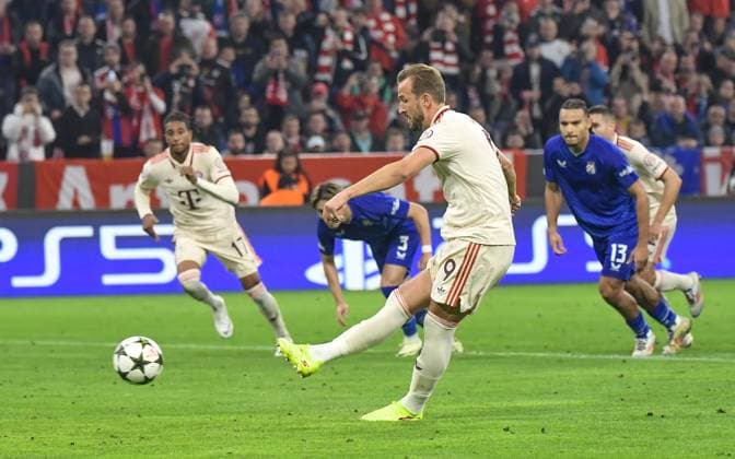 17 09 2024, xemx, Football UEFA Champions League, FC Bayern Muenchen Dinamo Zagreb emspor, v l Harry Kane FC Bayern Muenchen Goal scored, erziehlt das Tor zum 1 0 DFL DFB REGULATIONS PROHIBIT ANY USE OF PHOTOGRAPHS as IMAGE SEQUENCES and or QUASI VIDEO Muenchen