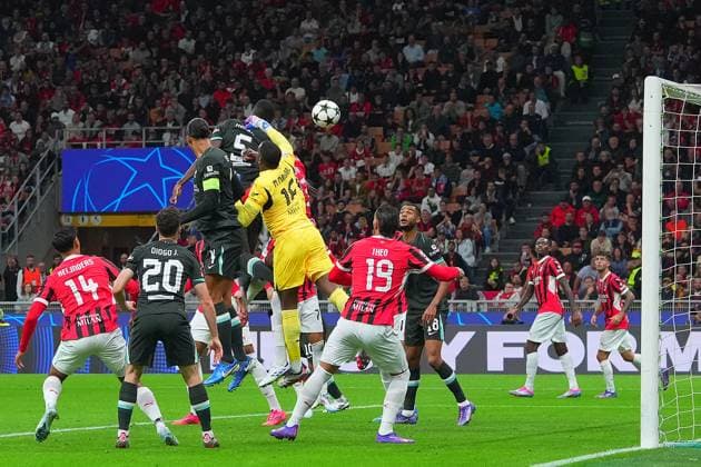 Liverpool s konate score 1-1 during the Uefa Champions League soccer match between Milan and Liverpool at the San Siro Stadium in Milan, north Italy -Tuesday , September 17 2024. - Soccer .  Copyright: xSpada LaPressex