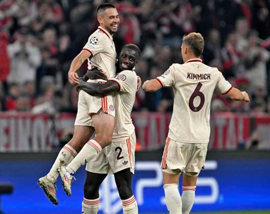 17 09 2024, Football UEFA Championsleague 2024 2025 Matchday 1, FC Bayern Munich Dinamo Zagreb, in the Allianz Arena Munich f l Raphael Guerreiro FC Bayern Munich , Dayot Upamecano FC Bayern Munich and Joshua Kimmich FC Bayern Munich cheer DFL and DFB regulations prohibit any use of photographs as image sequences and or quasi video