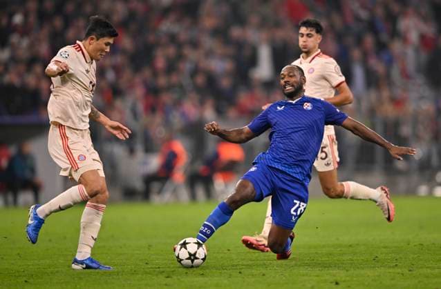 duel, action Min jae Kim FC Bayern Muenchen FCB 03 vs Kevin Theophile Catherine GNK Dinamo Zagreb 28 Aleksandar Pavlovic FC Bayern Muenchen FCB 45 FC Bayern Muenchen FCB vs GNK Dinamo Zagreb Matchday 1 17 09 2024 DFL REGULATIONS PROHIBIT ANY USE OF PHOTOGRAPHS AS IMAGE SEQUENCES AND OR QUASI VIDEO FC Bayern Muenchen FCB vs GNK Dinamo Zagreb