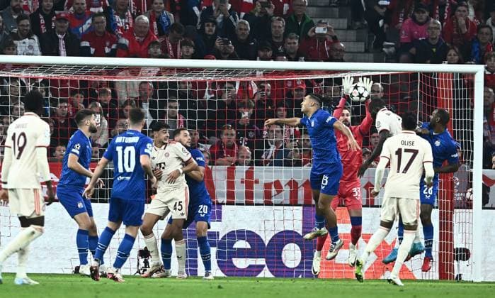 FC Bayern München v GNK Dinamo - UEFA Champions League 2024 25 League Phase MD1 MUNICH, GERMANY - SEPTEMBER 17: Dinamo Zagreb Goalkeeper Ivan Nevistic in action during the UEFA Champions League 2024 25 League Phase MD1 match between FC Bayern München and GNK Dinamo at Football Arena Munich on September 17, 2024 in Munich, Germany.  MarkoxLukunic PIXSELL