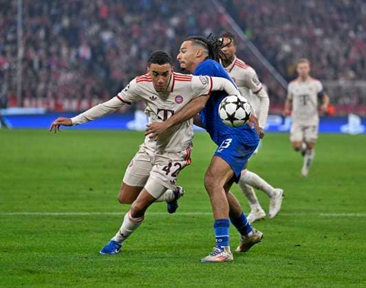 17 09 2024, Football UEFA Championsleague 2024 2025 1 Matchday, FC Bayern Munich Dinamo Zagreb, at Allianz Arena Munich v l Jamal Musiala FC Bayern Munich v Samy Mmaee Dinamo Zagreb DFL and DFB regulations prohibit any use of photographs as image sequences and or quasi video