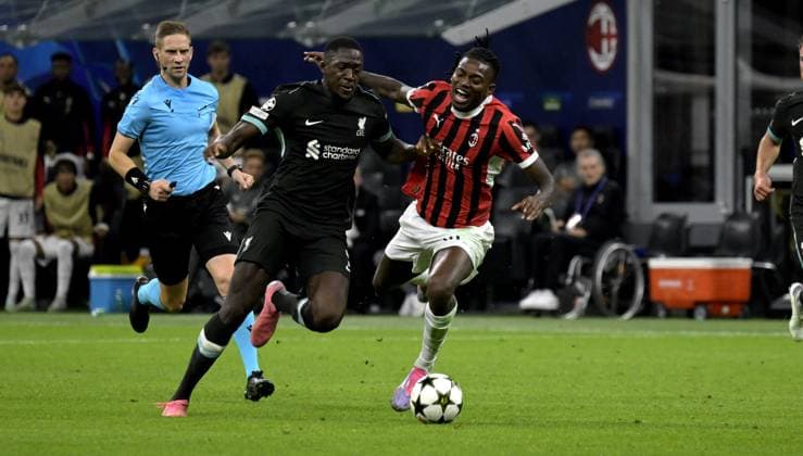 Foto IPP Paolo Bona Milano 17 09 2024 UEFA Champions League di Calcio stagione 2024 2025 partita Milan-Liverpool Nella foto Rafael Leao e Ibrahima Konate Italy Photo Press Worldwide Copyright italy  Copyright: xR4924_italyphotopressx