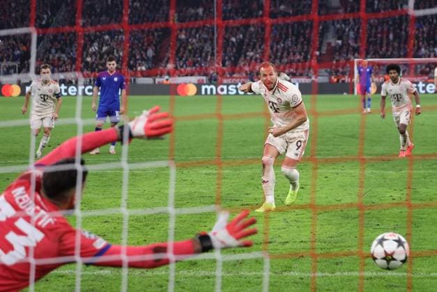 Bayerns 9 Harry KANE scores from the penalty spot to make it 6 2 Football, UEFA Champions League, FC Bayern München GNK Dinamo Zagreb,Matchday 1, Season 2024 2025, on 17 09 2024, in Munich, A L L I A N Z A R E N A, Germany Source Copyright Credit Oryk HAIST xFUSSBALL-BAYERN-ZAGREBx