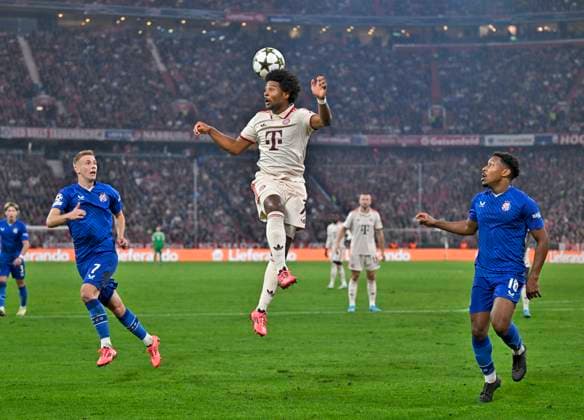 17 09 2024, Football UEFA Championsleague 2024 2025 1 Matchday, FC Bayern Munich Dinamo Zagreb, in the Allianz Arena Munich Serge Gnabry FC Bayern Munich DFL and DFB regulations prohibit any use of photographs as image sequences and or quasi video