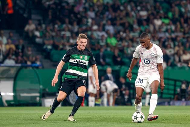 Viktor Gyokeres midfielder of Sporting CP battle for the ball during the UEFA Champions League football match between Sporting CP and LOSC Lille at the Jose Alvalade stadium in Lisbon on September 17, 2024 UEFA Champions League - Sporting CP vs LOSC Lille (Valter Gouveia SPP) Copyright: xValterxGouveia SPPx spp-en-VaGo-VG_L0772
