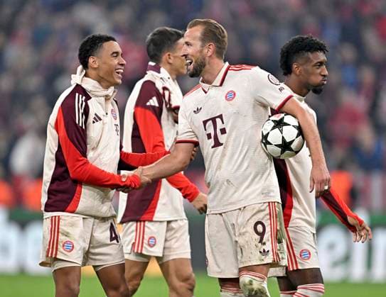 17 09 2024, Football UEFA Championsleague 2024 2025 Matchday 1, FC Bayern Munich Dinamo Zagreb, in the Allianz Arena Munich v l Jamal Musiala FC Bayern Munich and Harry Kane FC Bayern Munich are in a good mood after the match DFL and DFB regulations prohibit any use of photographs as image sequences and or quasi video
